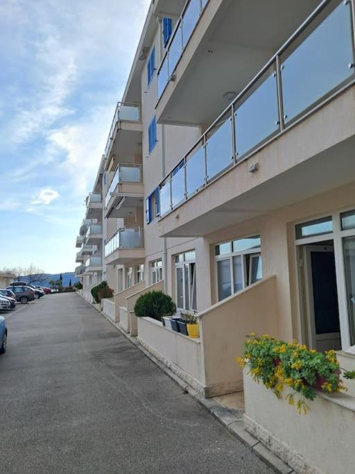 Holiday Home Apartment Budva Zewnętrze zdjęcie